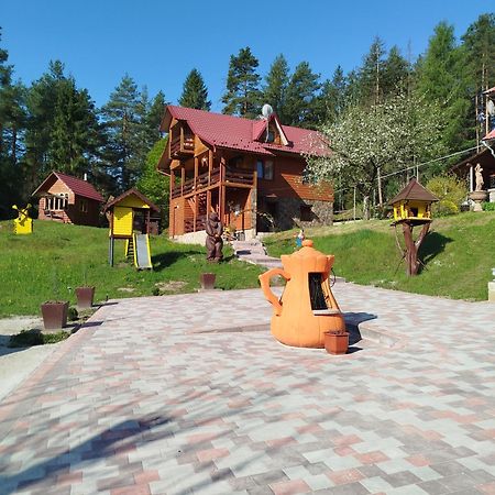 Лісова Казка Villa ยาเรมชา ภายนอก รูปภาพ
