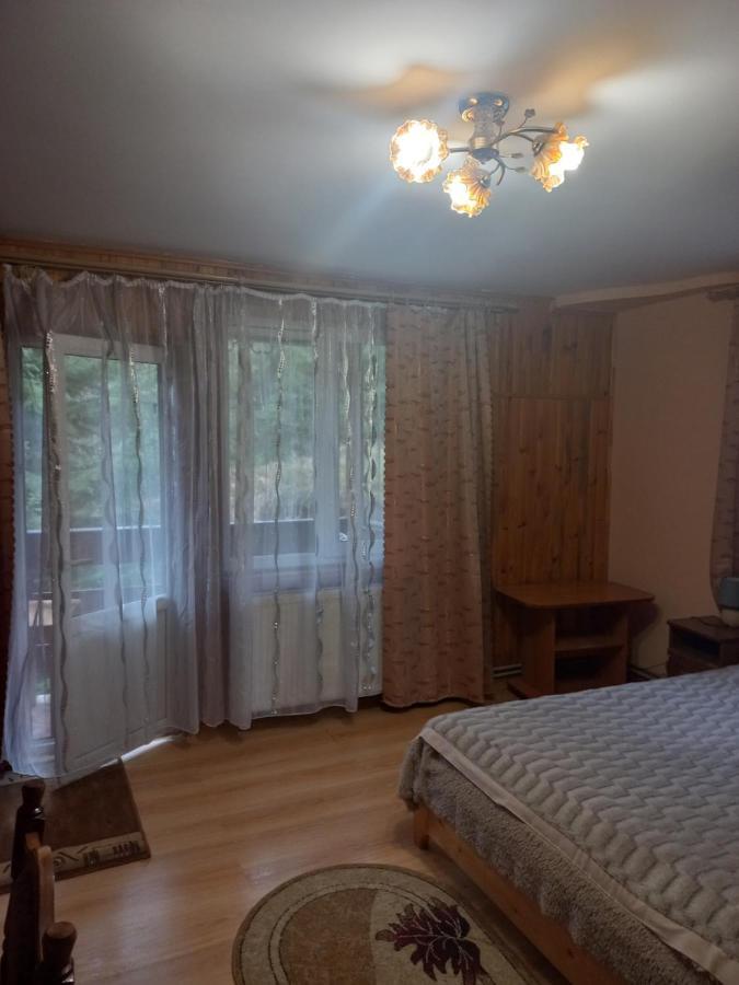 Лісова Казка Villa ยาเรมชา ภายนอก รูปภาพ