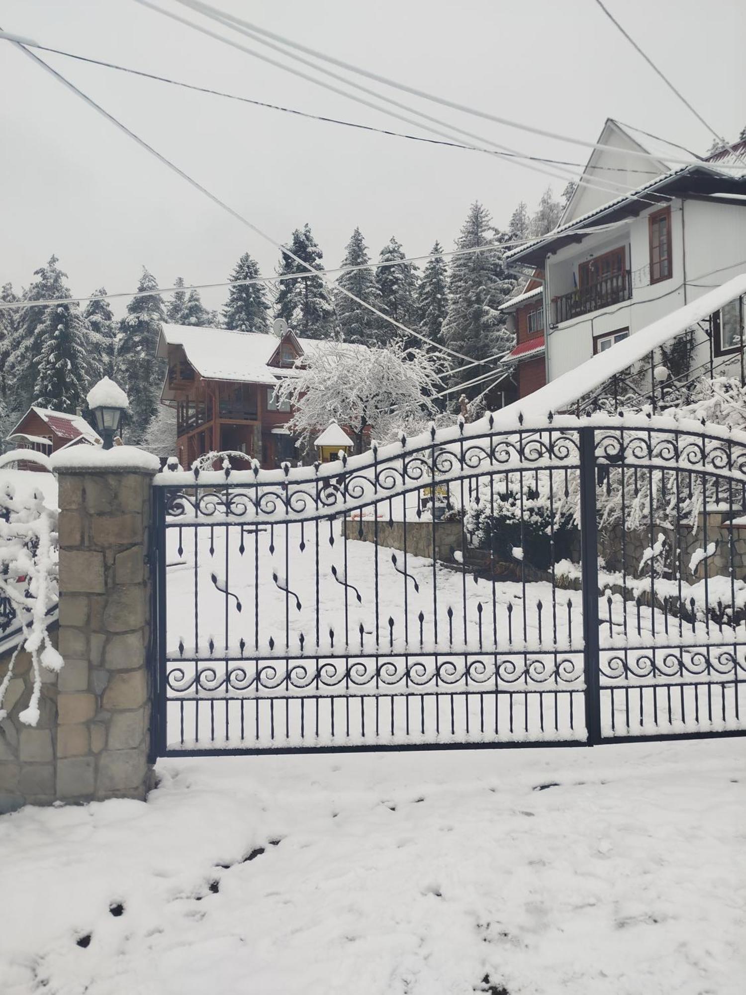 Лісова Казка Villa ยาเรมชา ภายนอก รูปภาพ